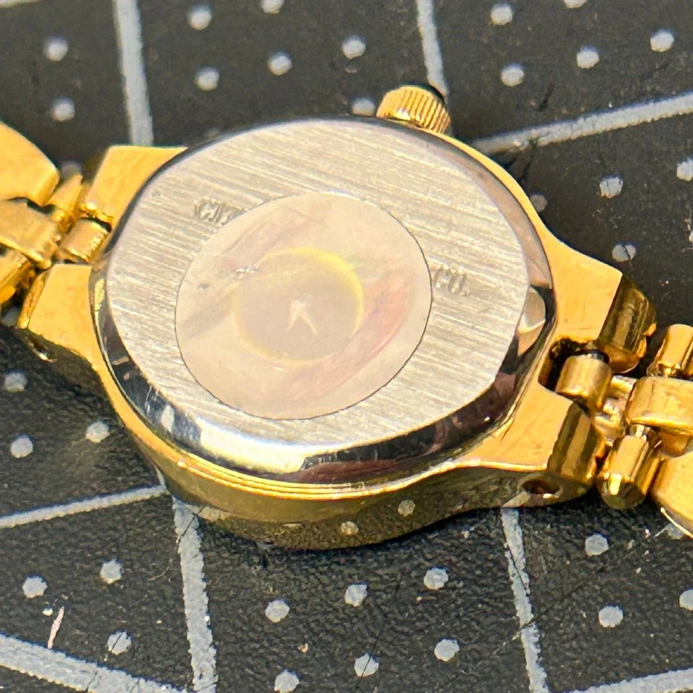 Citizen Quartz Womens Gold Tone Black Dial Dress Watch 3220-S61588 Japan Movt‎